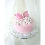 Украшенный безе розовый торт по случаю дня рождения - 2.2 кг