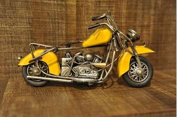 Dekorativ motosiklet M12