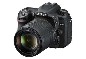Nikon D7500 DSLR Camera with AF-S DX 18-140mm f/3.5-5.6G ED VR Lens
