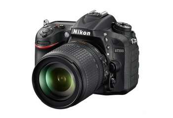 Nikon D7200 DSLR Camera with 18-105mm Lens