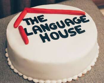 Dil kursu üçün hazırlanmış tort