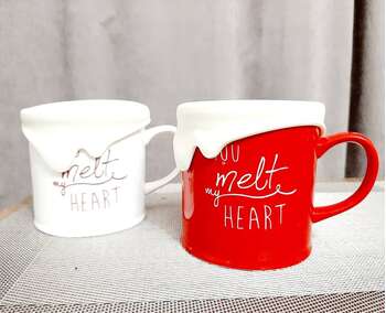 "You melt my heart" yazılı fincanlar