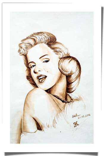 Рисунок, нарисованный кофе "Marilyn Monroe"
